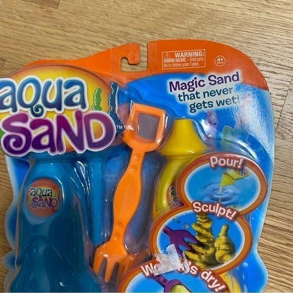 Aqua Sand Toy Kit NEW Sand That Never Gets Wet Blue Yellow Double - Picture 2 of 5